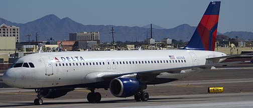 Delta Airbus A320-211 N321US at Phoenix Sky Harbor, March 22, 2012